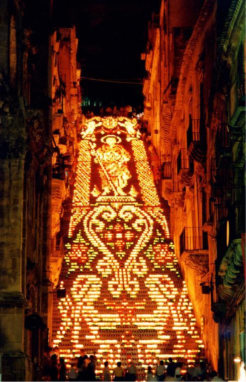 Bed and Breakfast La Rosa Antica Caltagirone Exterior foto