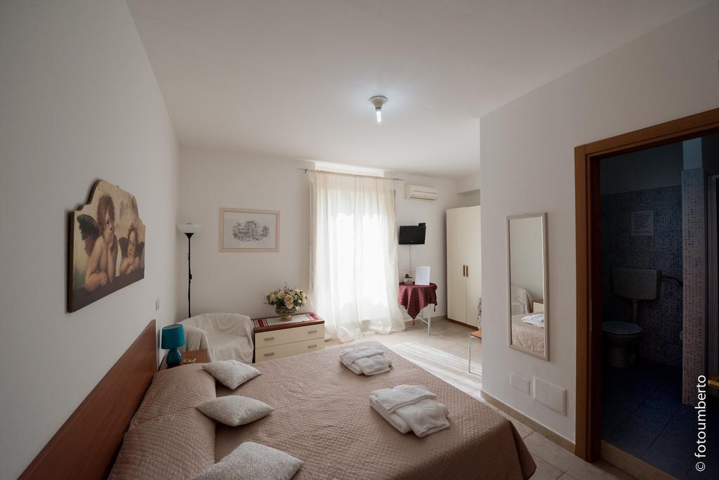 Bed and Breakfast La Rosa Antica Caltagirone Exterior foto